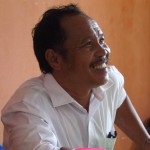 Koordinator Penyuluh Kec.Panimbang Joharyadi bercerita optimisme petani tentang capaian produksi benih kedelai 2018 (Foto:sembada/rori)