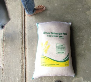Inilah beras premium yang nasinya pulen hasil dari padi para petani Koptan Darma Usaha Sukasari dan dikemas di SP3T Sukasari (Foto:sembada/rori)