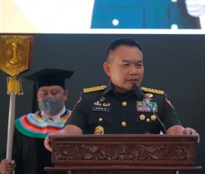Orasi ilmiah oleh Kepala Staf  Angkatan Darat Jenderal Dudung Abdurachman, SE, MM (Fotosembadadok-unas)