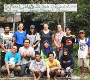 Tim Unas bersama ilmuwan dari Amerika Serikat dan dari Swiss di Kalimantan (Foto:sembada/dok-unas)