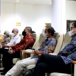 Para peserta diskusi Etalase Kebun Sawit sebelum penandatanganan memorandum of agreement oleh pihak Universitas Sumatera Utara (USU) dan Gabungan Pengusaha Kelapa Sawit Indonesia (Foto:sembada/humas-usu)