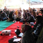 Para petani dan staf Dinastan Pandeglang peserta sosialisasi Si-SEMUT dan Standar Nasional Indonesia Cara Budidaya Tanaman Pangan yang Baik-INDOGAP (Foto:sembada/rori)